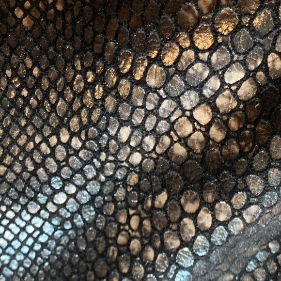 Danier leather skirt and jacket suit, leather, python texture, EUC, lined, sz 8 - Picture 13 of 16